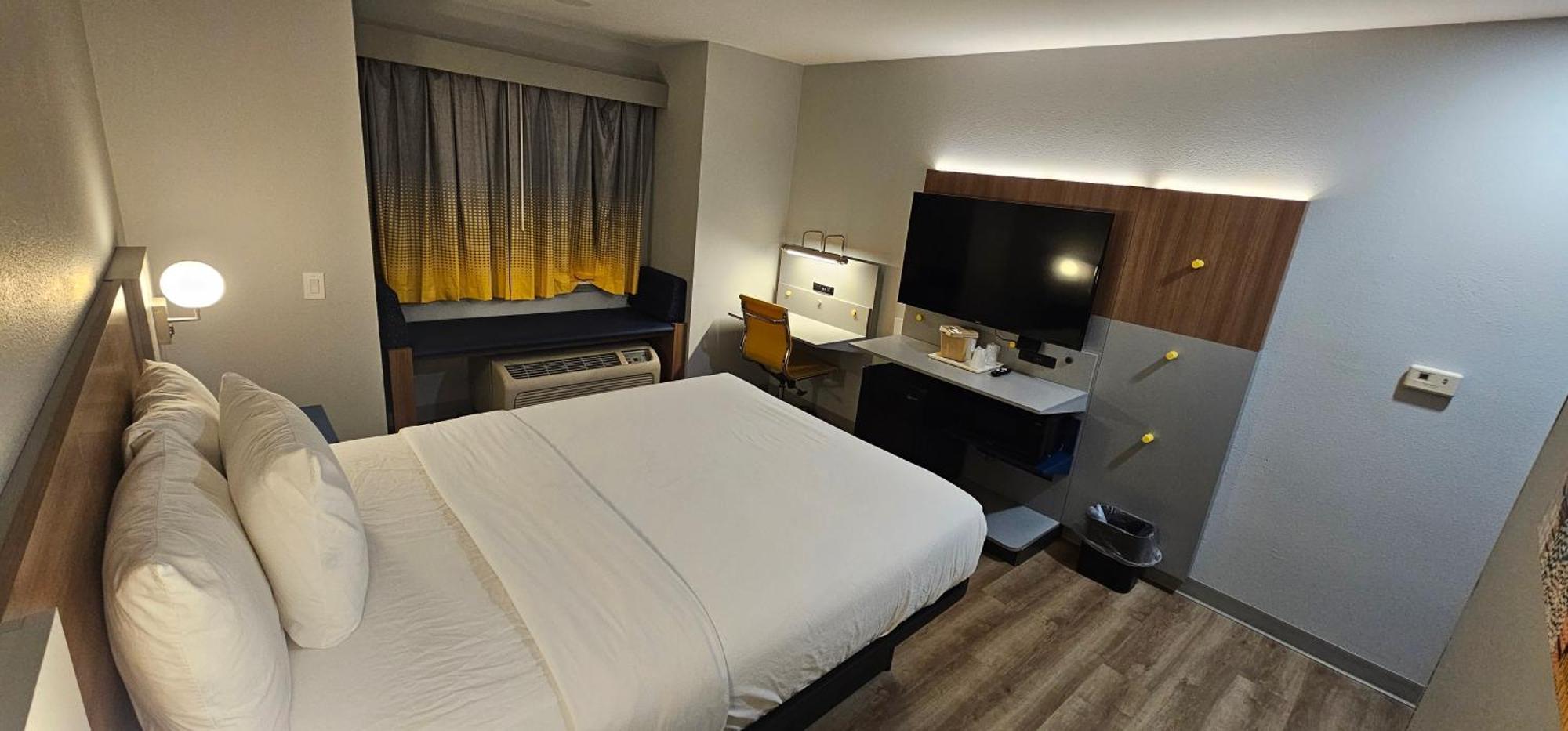 Microtel Inn & Suites By Wyndham Tulsa - Catoosa Route 66 Buitenkant foto