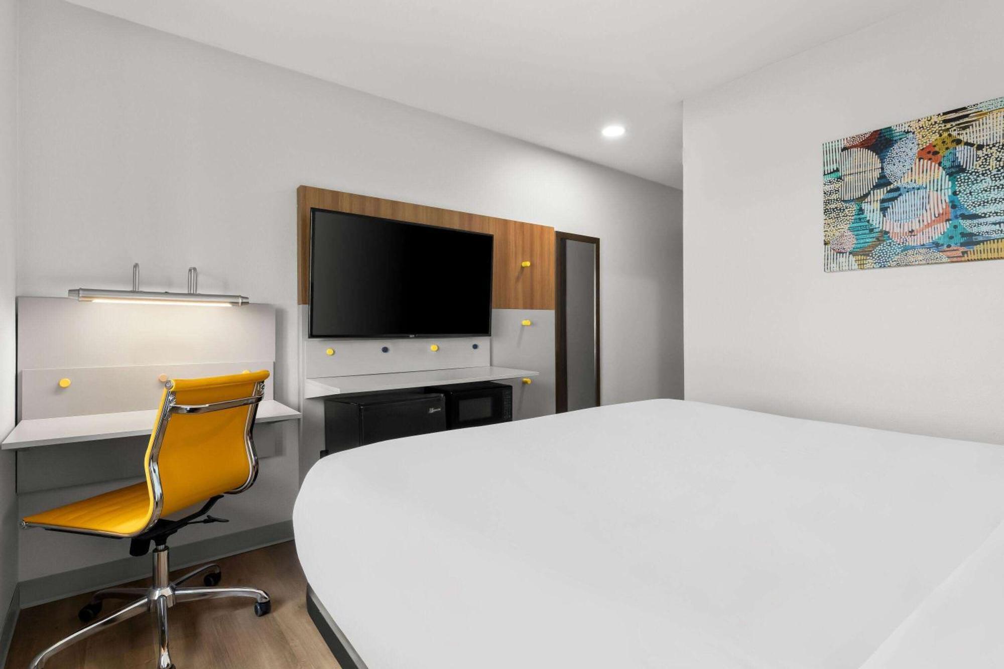 Microtel Inn & Suites By Wyndham Tulsa - Catoosa Route 66 Buitenkant foto