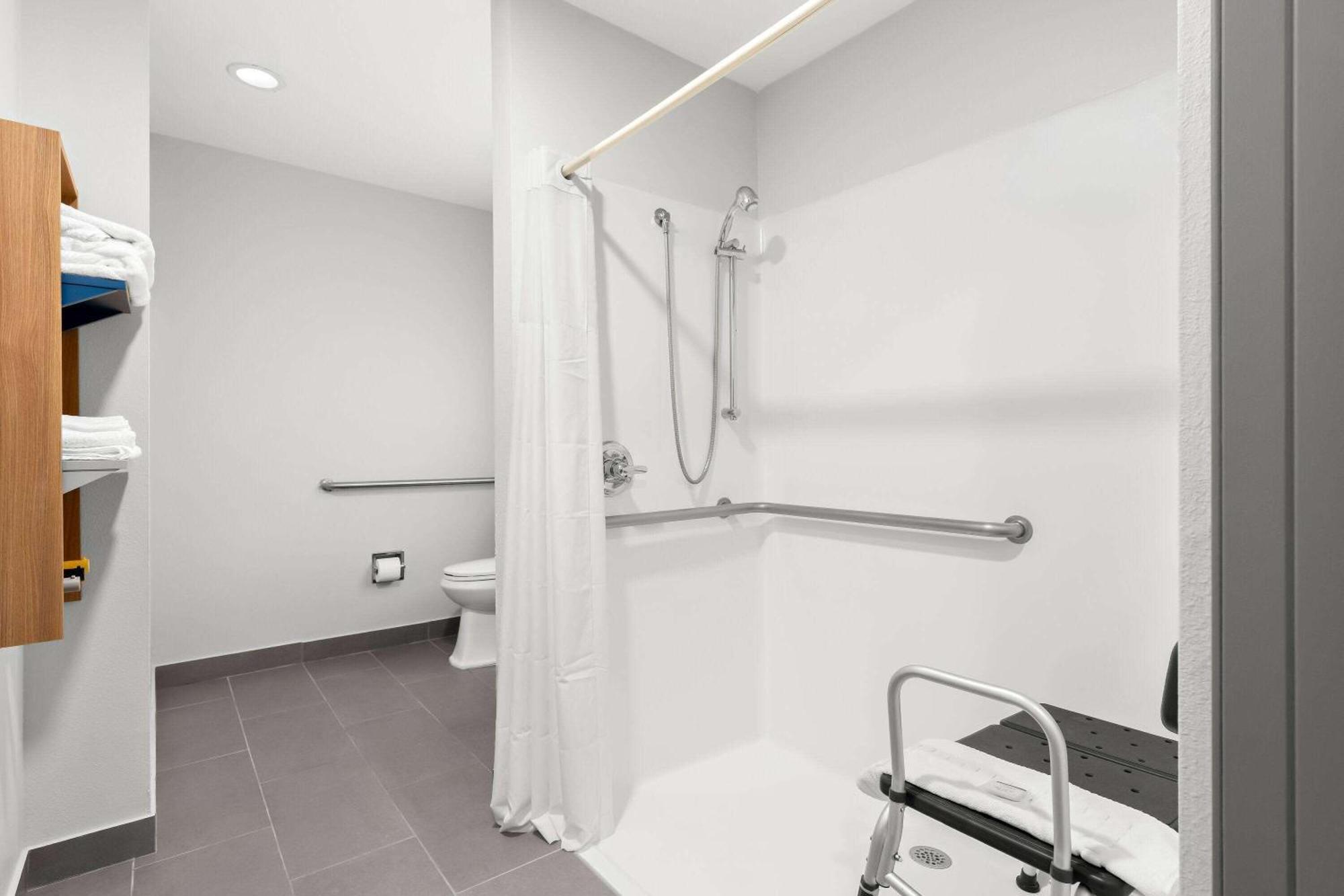 Microtel Inn & Suites By Wyndham Tulsa - Catoosa Route 66 Buitenkant foto
