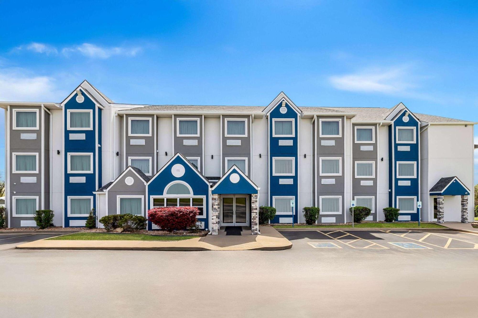 Microtel Inn & Suites By Wyndham Tulsa - Catoosa Route 66 Buitenkant foto